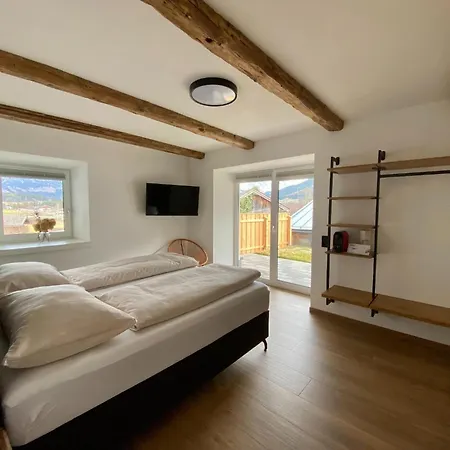 Large With Terrace Appartement *